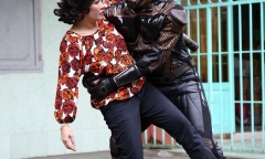 Ngô Kiến Huy rủ bố đi xem phim 