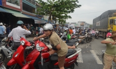 Hình ảnh người dân Đà Nẵng hối hả đón siêu bão Haiyan