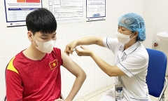 Hà Nội khuyến khích người dân chủ động tiêm vaccine ngừa COVID-19