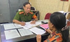 Du khách bị 