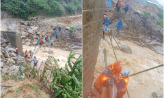 Clip: Cảm động hành trình đưa cô giáo vượt dòng suối lũ chảy xiết để đi sinh