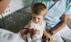 Vaccine Pfizer cho trẻ dưới 12 tuổi: Cha mẹ cần biết điều gì?