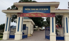 Vụ nữ sinh lớp 7 sinh con trong nhà tắm ở Bắc Giang: Nữ hiệu trưởng nói gì?
