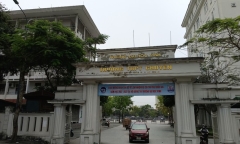 Vụ nữ sinh lớp 10 trường chuyên tự tử: Mẹ nạn nhân nói gì?