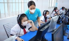 Lương giáo viên tiếng Anh mởi ra trường 3 triệu đồng/tháng: Sở Giáo dục TP.HCM nói gì?