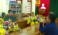 Tung tin giả về 