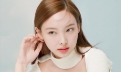 TWICE công bố thành viên đầu tiên được debut solo sau 7 năm