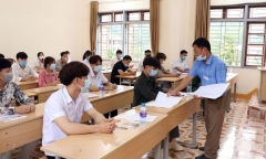 Thi lại đại học sau ba năm làm công nhân được không?