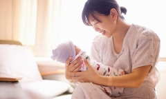 Từ 1/7 lương cơ sở tăng, lao động nữ sinh con được hưởng nhiều quyền lợi 