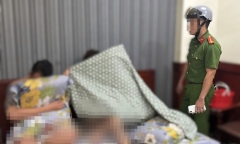 Bắt quả tang đôi nam nữ mua bán dâm trong nhà nghỉ, giá 700 nghìn đồng