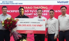 Gen Z trúng Vietlott 186 tỷ đồng, người thân ngỡ ngàng