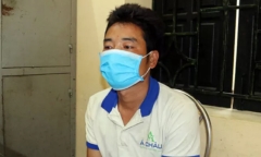 Chống đối, đẩy ngã cảnh sát giao thông xuống sông khi bị tiếp cận