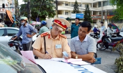 Có thể ủy quyền nộp phạt vi phạm giao thông được không?
