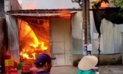 Clip: Hiện trường vụ cháy lớn trong  khu dân cư ở Đồng Nai