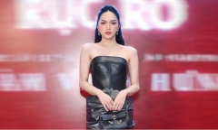  Hương Giang kéo đàn em chen chân thảm đỏ