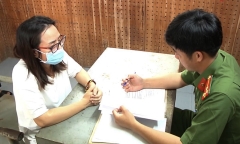Sử dụng bằng cấp giả, nữ bác sĩ 