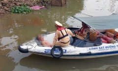 Kịp thời cứu sống nam thanh niên nhảy cầu Đồng Nai