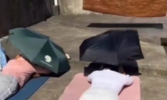 Tắm nắng 2 giờ để 