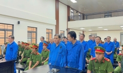 Phạm tội tại vườn sơ ri, Hiếu “Xì-po