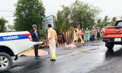 Tai nạn giao thông ở Cà Mau, đôi vợ chồng trẻ tử vong thương tâm