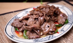 Bữa tối chưa biết nấu gì thử ngay công thức bò sốt tiêu thơm ngon khó cưỡng dưới đây