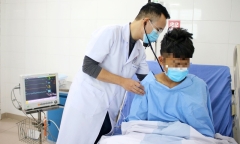 Cấp cứu thiếu niên 14 tuổi bị đâm thấu tim, nguy cơ tử vong rất cao