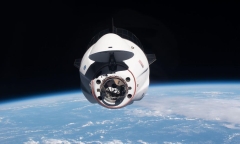 Tàu vũ trụ của SpaceX gặp sự cố rò rỉ nhà vệ sinh