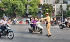 CSGT được nổ súng không cần cảnh báo khi nào?