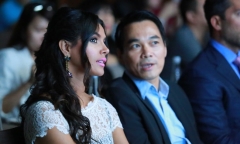 Top 3 Hoa khôi Áo dài Việt Nam ăn tối chia tay Hoa hậu Thế giới Ivian Sarcos