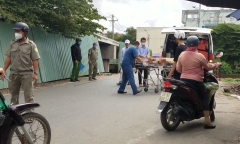 Người bán gà lao xuống kênh đen ngòm lặn tìm cô gái trẻ nhảy cầu