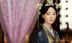 Vị hoàng hậu mù lòa, không có con nối dõi vẫn được hoàng đế sủng hạnh tới cuối đời