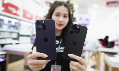 Các chuỗi bán lẻ smartphone tung chiêu giảm giá dịp lễ 30/4