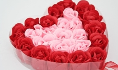Chọn quà Valentine cho bạn gái dịp lễ tình nhân