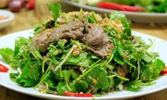 Loại rau tốt ngang thịt bò, ở quê mọc đầy đường nhưng không ai ngó