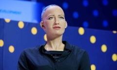 Robot Sophia từng tuyên bố “sẽ hủy diệt loài người” hiện tại ra sao?