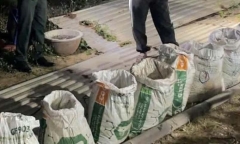 Tin pháp luật nổi bật 24h qua: Bắt quả tang đối tượng tàng trữ hơn 350kg vật liệu nổ