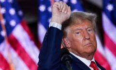 Ông Trump bất ngờ 