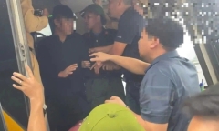 Vụ xô xát ở quán trà sữa khiến 1 người bị thương: Bắt 3 nghi phạm trên xe khách