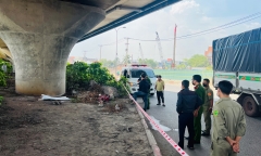 Vụ người phụ nữ tử vong dưới gầm cầu vượt ở Bình Dương: Mặc đồ bộ màu đỏ, có họa tiết hoa