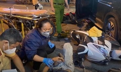Tin tức tai nạn giao thông mới ngày 6/5: Ô tô 7 chỗ tông nhiều xe máy, 4 người trọng thương