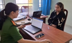 Khởi tố bảo mẫu tát tới tấp bé gái 2 tuổi ở Tiền Giang