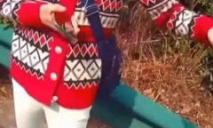 Hai mẹ con 
