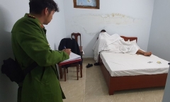 Bắt quả tang 3 nhân viên quán karaoke 