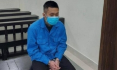 Giận bạn gái rồi bỏ đi lang thang, nam thanh niên chém tài xế ô tô để cướp tài sản