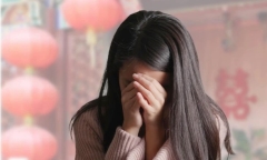 Ông bố gả con gái thiểu năng cho 3 người để lừa tiền sính lễ