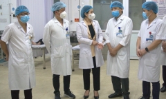 Tin thời sự mới nóng nhất 30/4: Hà Nội kiểm tra đột xuất trực y tế ngày nghỉ lễ