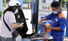 Giá xăng, dầu đồng loạt giảm mạnh sau kỳ nghỉ lễ