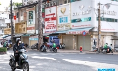 Hàng loạt tiệm kim cương bất ngờ 