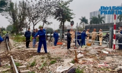 Hà Nội: Xoá 4 lối đi tự mở sau vụ xe máy va chạm với tàu hoả