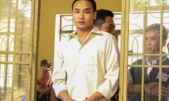Đâm chết hàng xóm vì bị cản uống bia, thanh niên lĩnh 16 năm tù